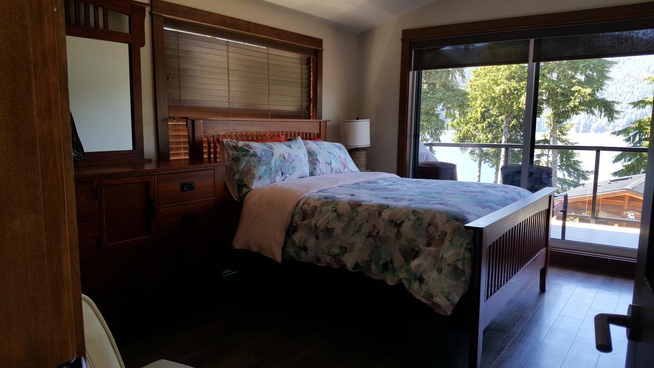 Tilby'S Rainbow Cottage Port Renfrew Exterior foto